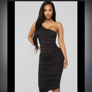 Fashion Nova Elegant Black One-Shoulder Midi Dress